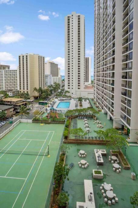 Punawai Suite @Waikiki Banyan Honolulu Exterior photo